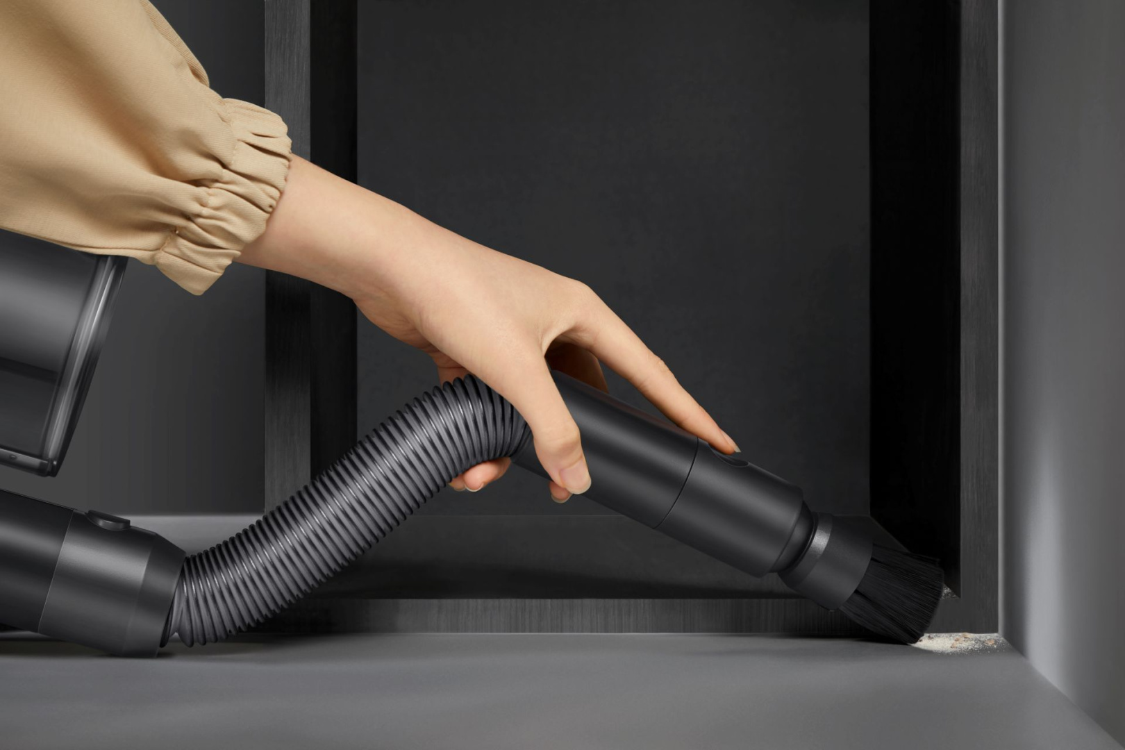 Rotating Soft Dusting Brush.jpg